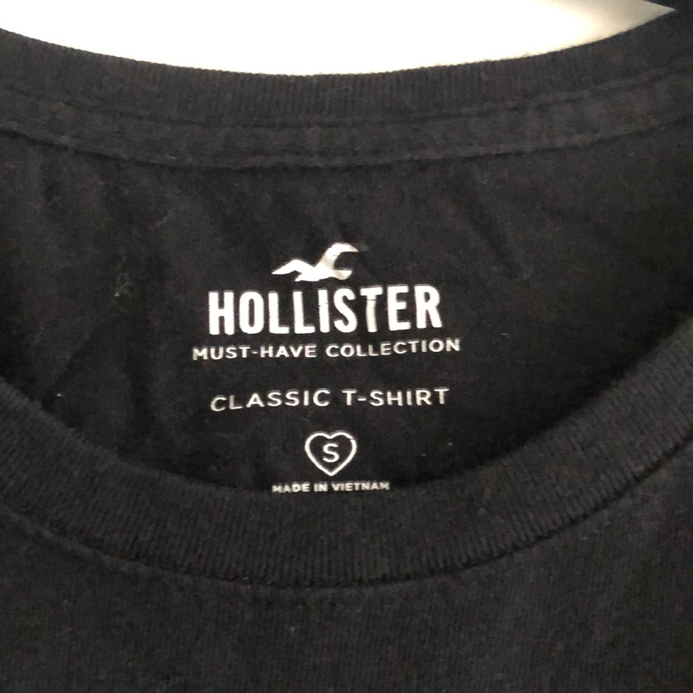 NEW HOLLISTER classic black tee - Picture 2 of 3